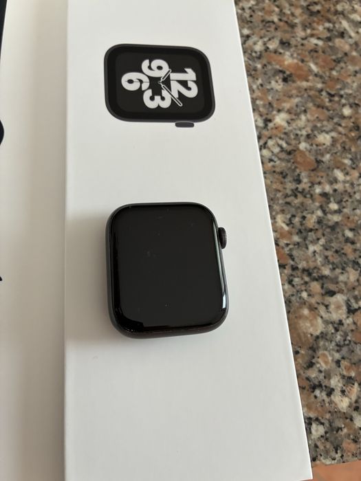 Apple Watch SE 44mm