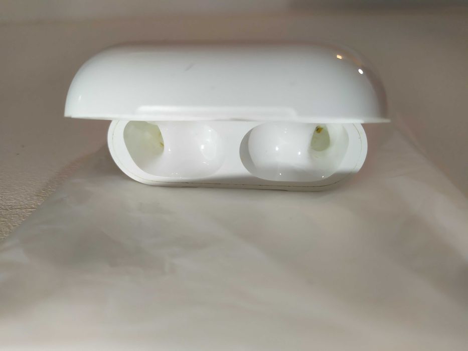 Apple Airpods Pro 1 виробник США як новий зарядний +кейс - ідеал