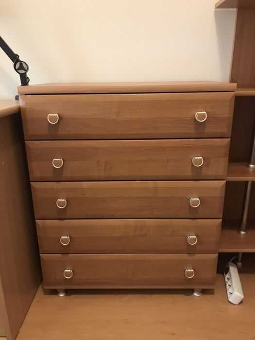 Komoda Black Red White, stan jak nowa, 5 dużych szuflad, kolor olcha