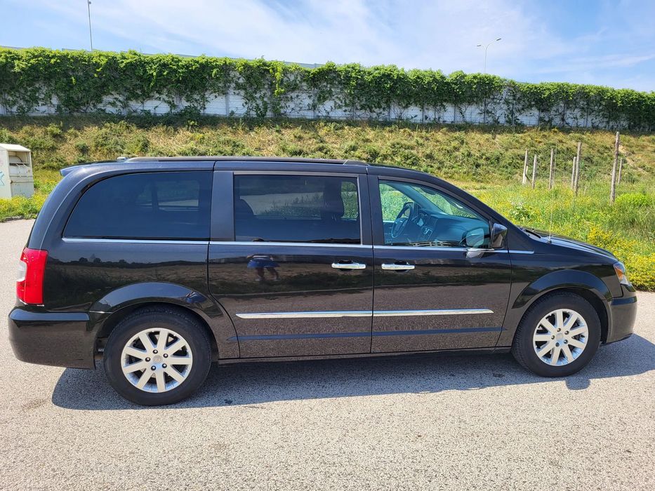 Chrysler Town & Country Crysler Town & Country