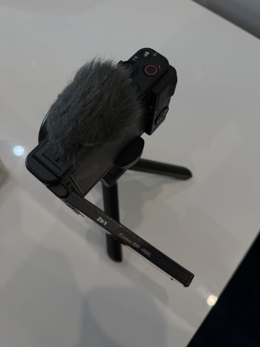 Kamera Sony ZV-1 tripod Sony statyw