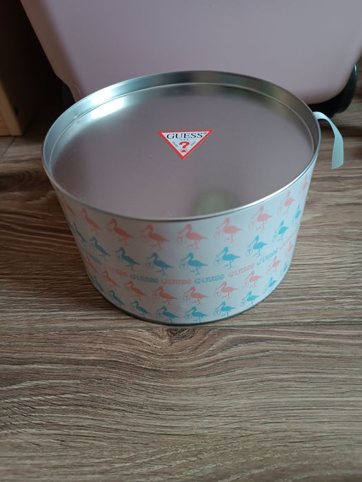 Pudełko prezentowe Guess