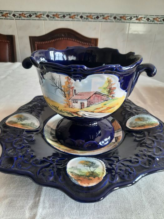 Taça e prato azul