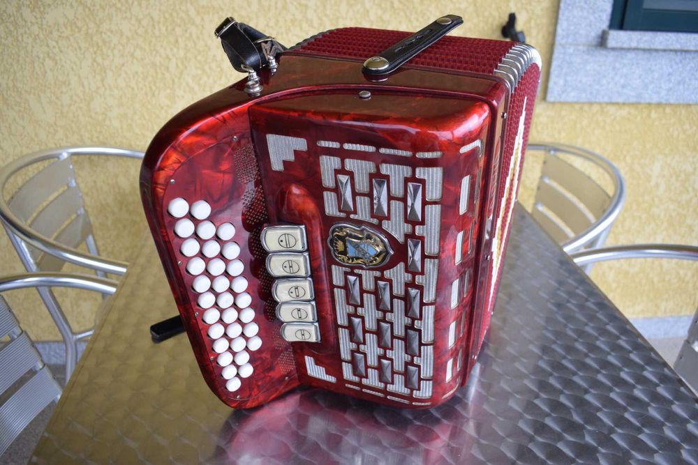 Concertina Adria 3 Voz Fa# La# Re#