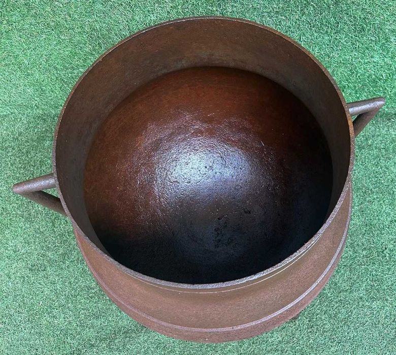 Panela de 60 Litros antiga e rara, pote de ferro fundido com três pernas, antiguidade