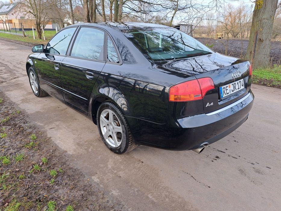 Audi a4b7 1.8t. Bardzo ładne auto. Do jazdy.