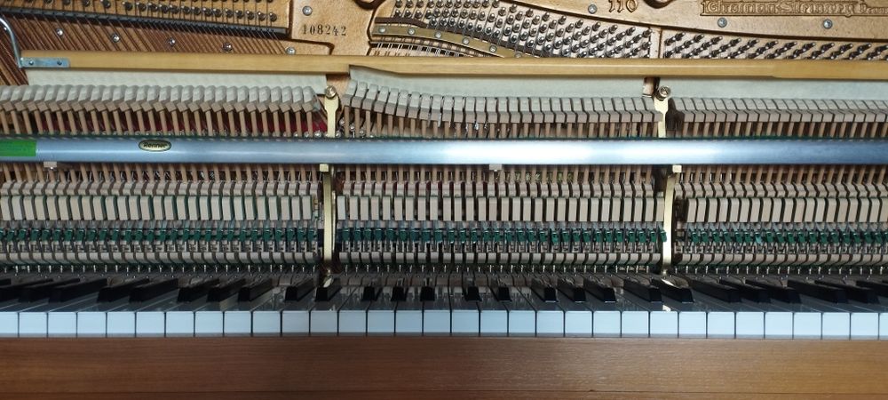 Piano Grotian-Steinweg Transporte e Afinação incluídos
