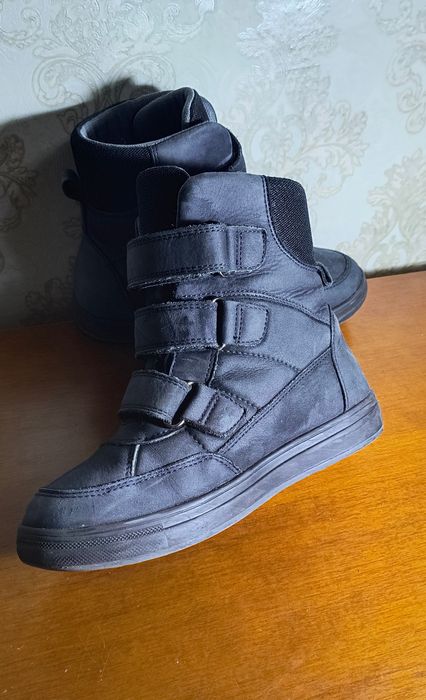 Зимові шкіряні черевики (чоботи) 33 розмір