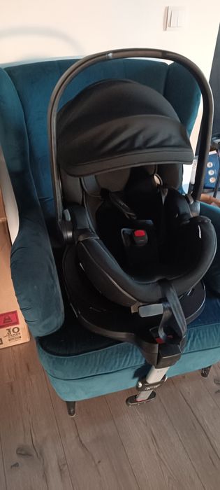 Fotelik Britax Romer z bazą obrotową