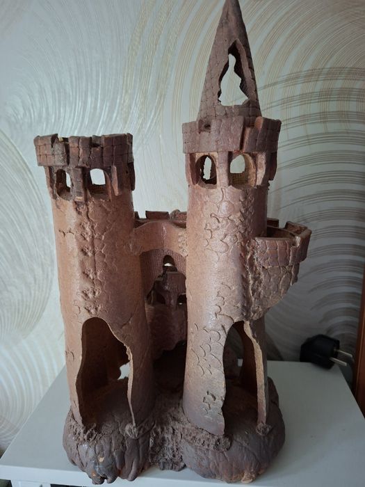 Замок для аквариума