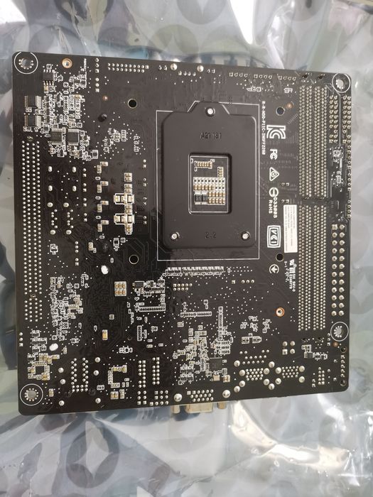 Asus P11C-I/2280, C242, ASMB9-IKVM, Mini ITX
