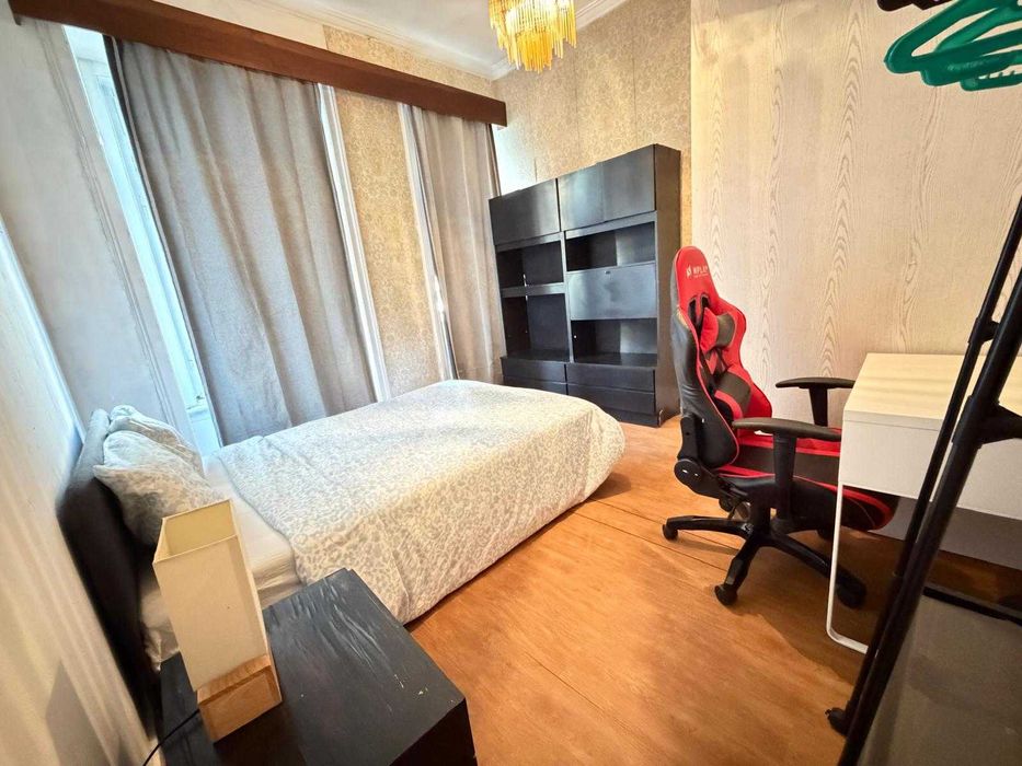 Quartos Casal amplos e luminosos em Saldanha  - ENTRADA IMEDIATA