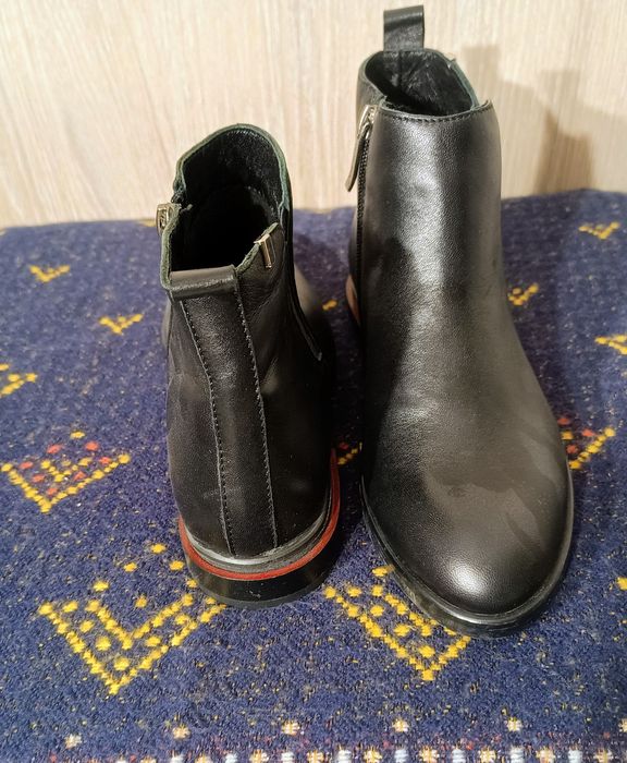 Skórzane botki nowe