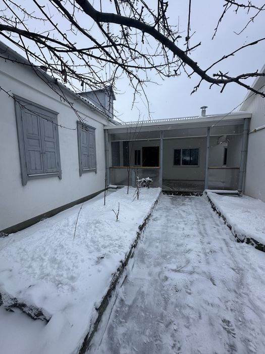 Продам будинок у місті Лозова