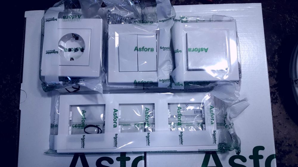Шнайдер Розетки Выключатели  Asfora автоматы узо дифавтоматы