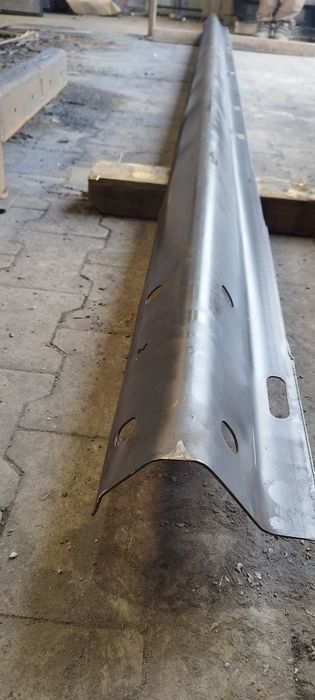 Bariera drogowa kojec płot wygrodzenie dla zwierząt