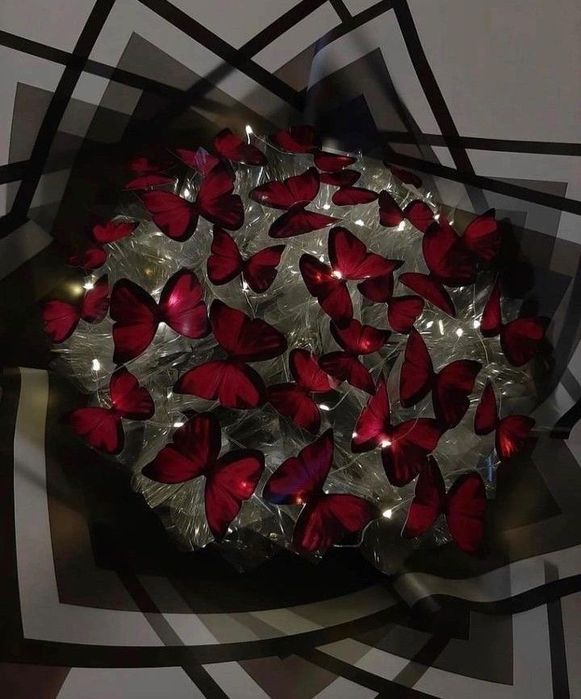 Букети з метеликами