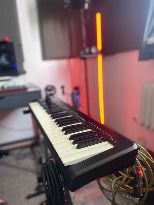 klawiaturę MIDI Alesis Q49