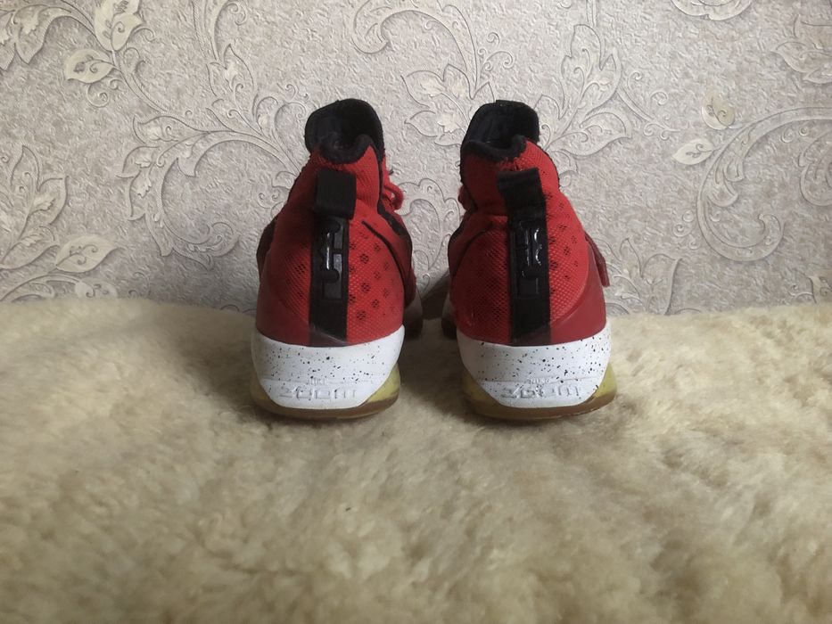 Оригінал! Кросівки Nike Lebron баскетбол волейбол 41 40,5 40 41 26 25