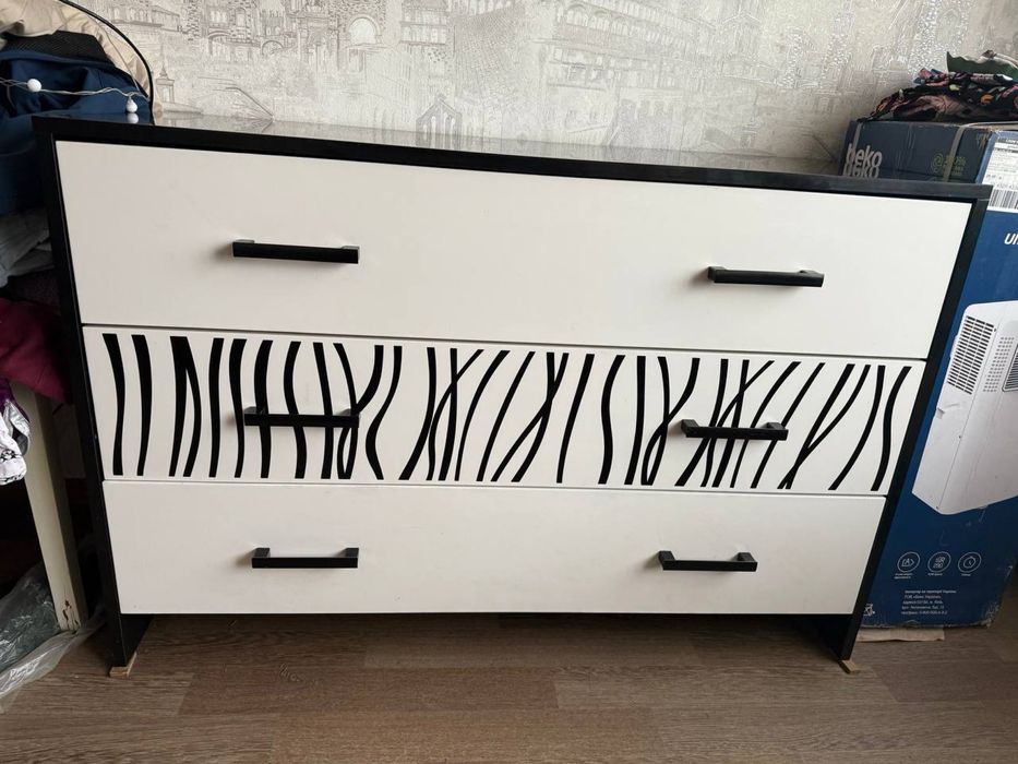 Комод на три шухляди