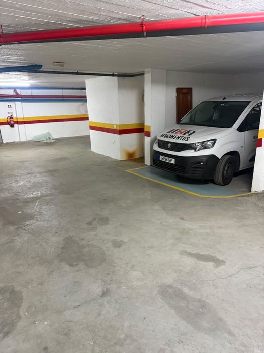 Garagem armazem em Massama Norte 260m2