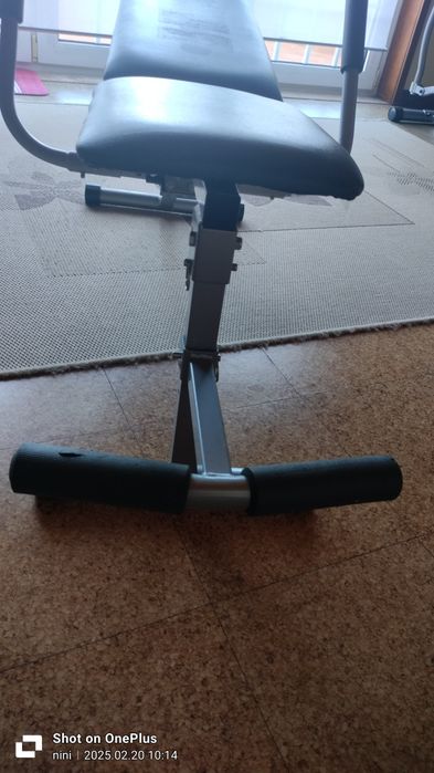 Bicicleta elíptica + mesa de abdominais