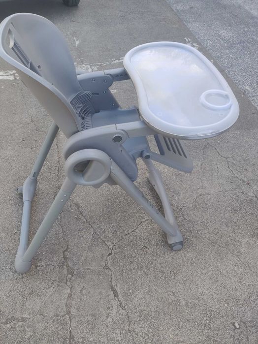 Cadeira de bebe para refeição