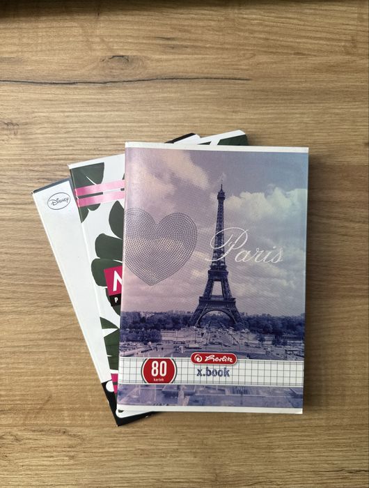 Zestaw trzech zeszytów szkolnych