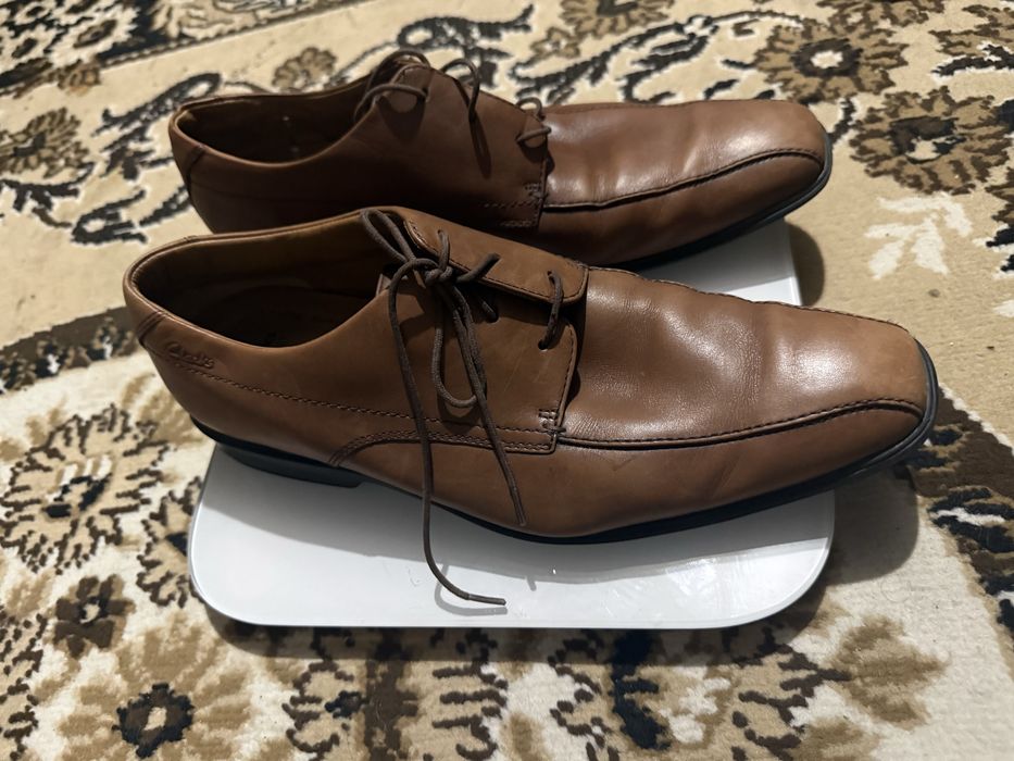 чоловічі шкіряні туфлі Clarks (лінійка FlexLight).