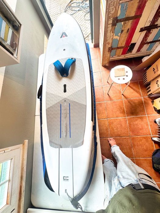 Prancha Foil Armstrong Midlength (ML) 100L - Carbono + Saco