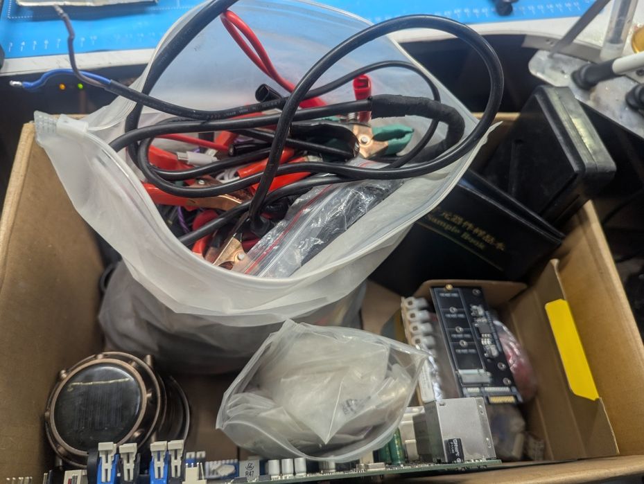 Інструмент і запчастини