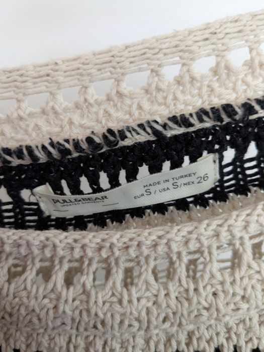 Ażurowy sweterek firmy Pull &bear
