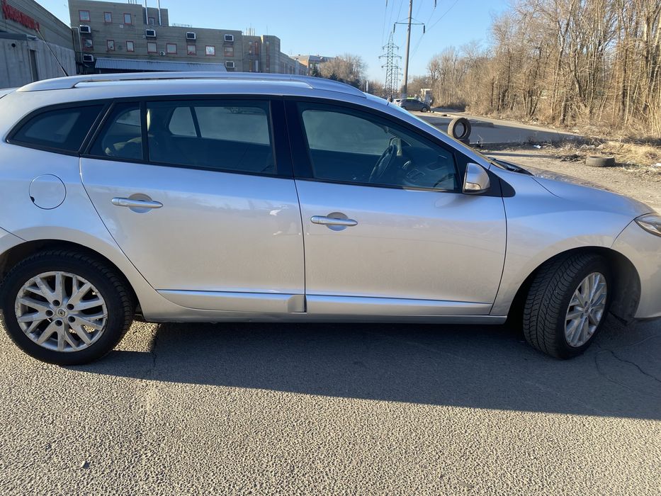 Авто легковое меган 3 дизель