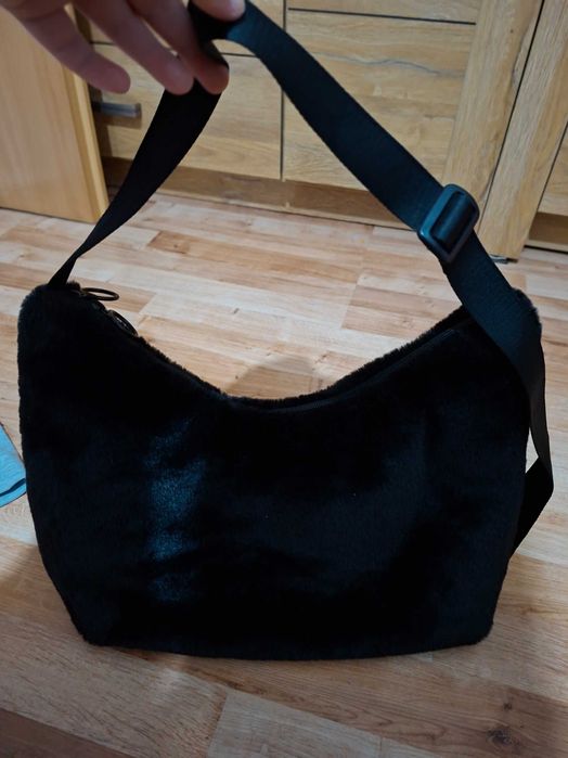 torebka czarna puma pluszowa