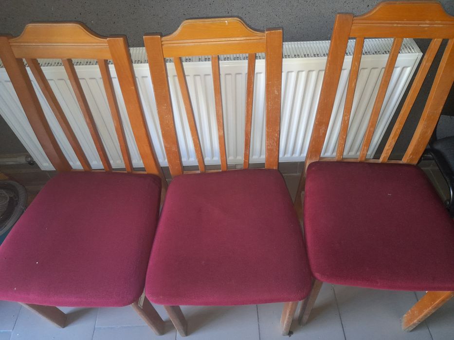 Крісло деревяне.