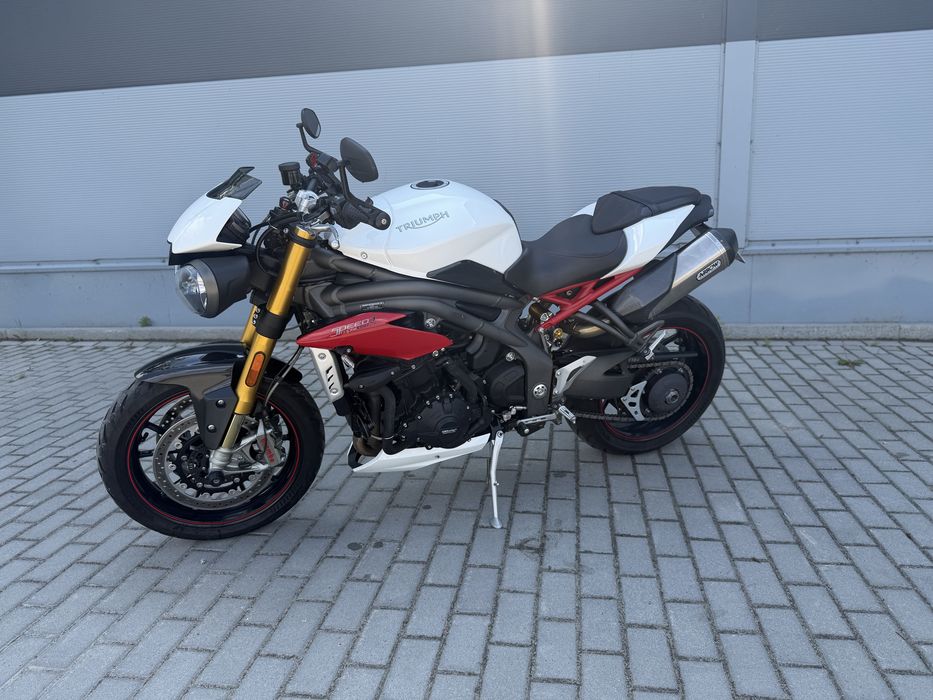 Triumph Speed Triple 2016 VIN SMTTPN255GG754394 фото оголошення 4 з 15