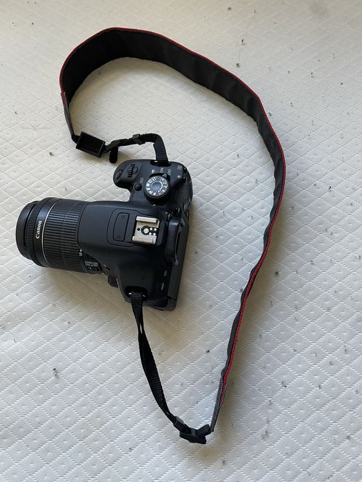 camara canon EOS700D
