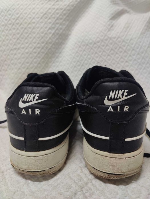 Sapatilhas Nike Air Force 1 tam. 43 em bom estado.