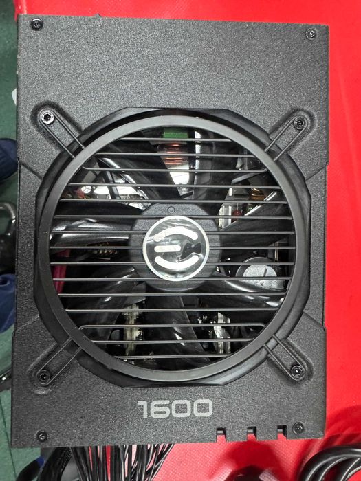 Продам блок питания EVGA Supernova 1600 P+ PLATINUM (под ремонт)