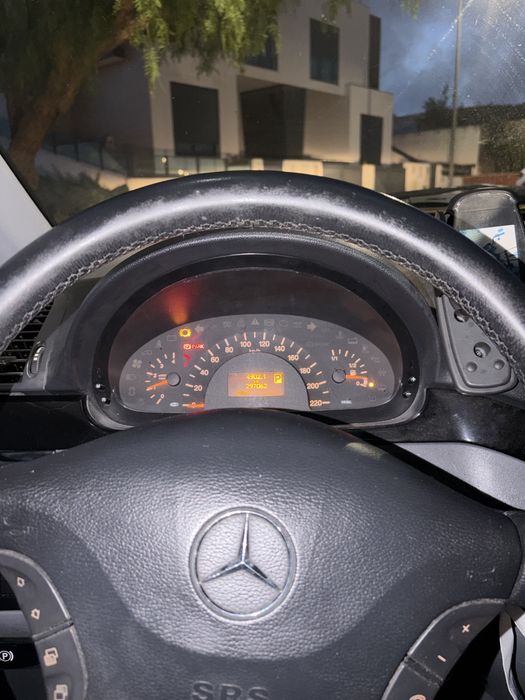 Mercedes-Benz Viano 2004 | Adaptada para Cadeira de Rodas