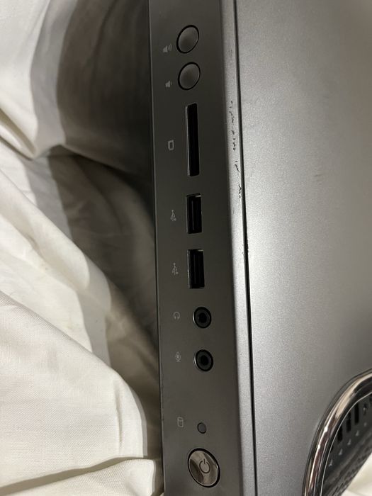 Komputer Dell Inspiron One 2310.