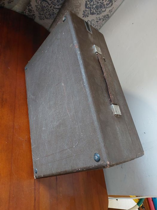 Патефон ПТ-3 проигрователь виниловых пластинок механический.