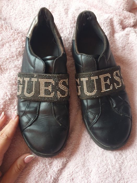 Sneakersy Guess czarne