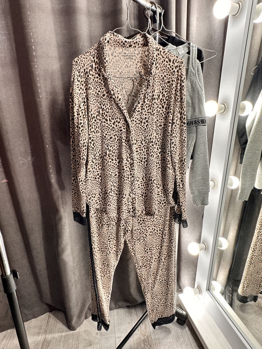 Піжама Victoria's Secret Modal Lace Long PJ Set Leo print