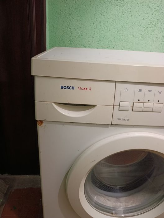 Продам стиральную машину Bosch,оригинал
