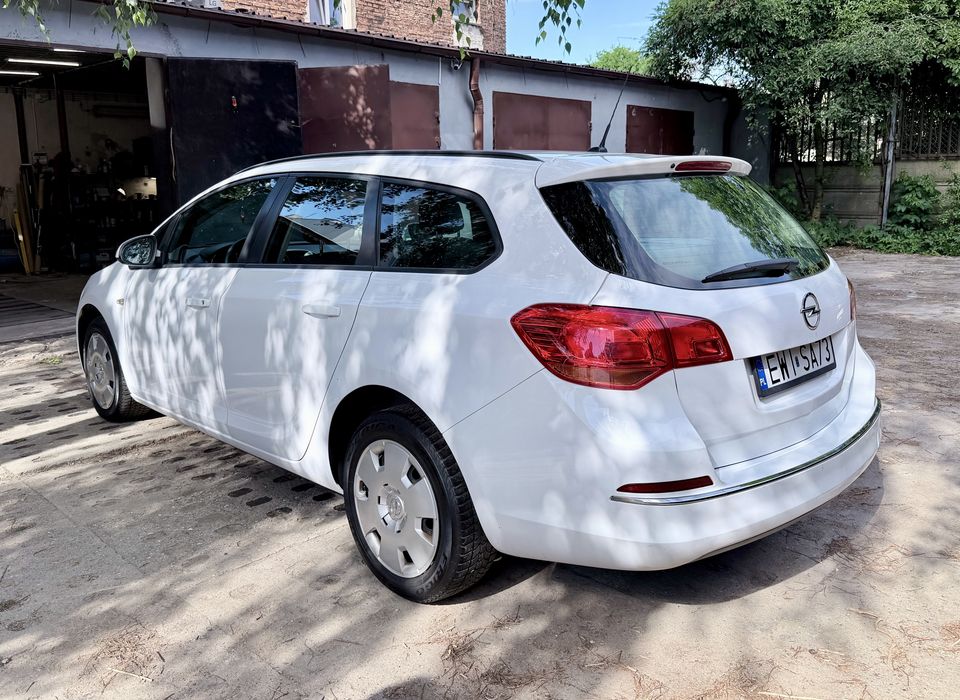 Opel Astra J 1.6 CDTI Kombi