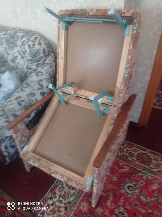 Продам розкладне крісло