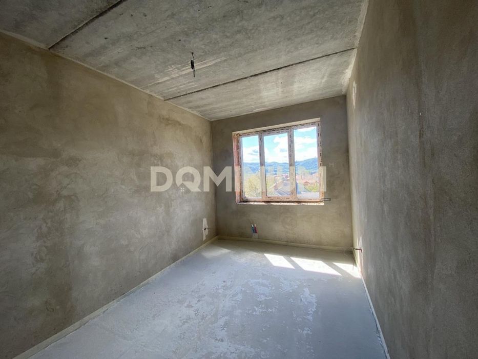 Продається 3 кімнатна квартира в м. Хуст