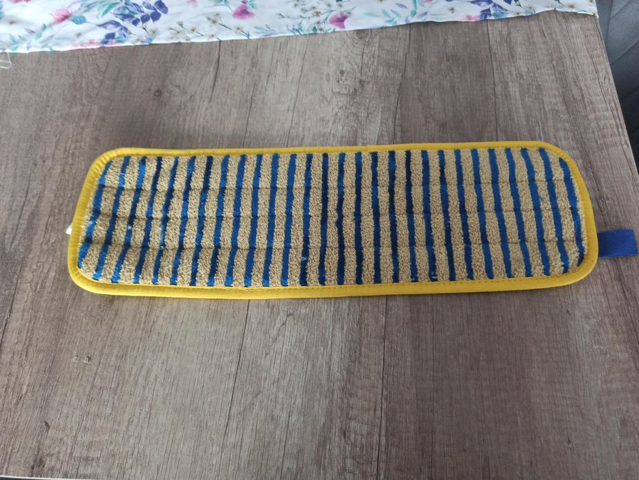 Mop płaski z mikrofibry Rubbermaid, 40 cm żółty