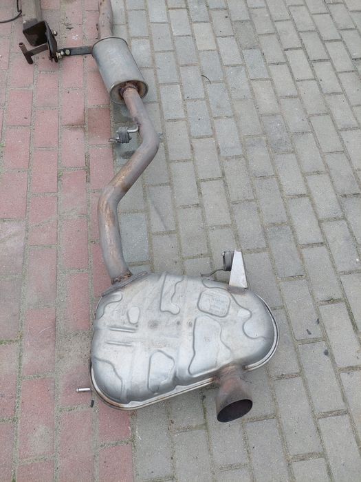 tłumik tlumnik koncowy środkowy bmw e87 e81 e82 e88 e90 e91 e92 e93 e8